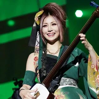 Beni Ninagawa from Wagakki Band. 女 性 歌 手, 美 女 画 像, 女 性