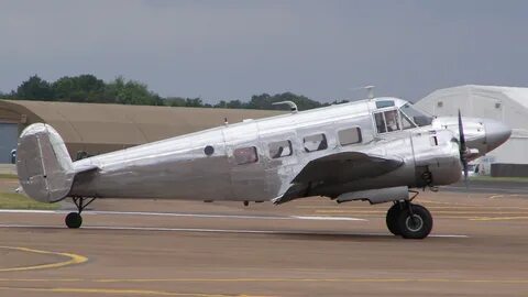 Beech 18 picture #04 - Barrie Aircraft Museum