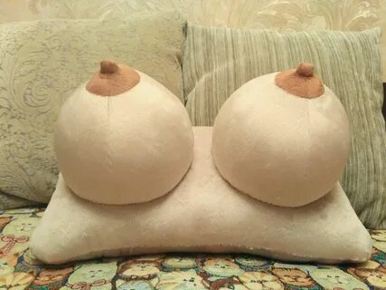 Slideshow pillow tits.