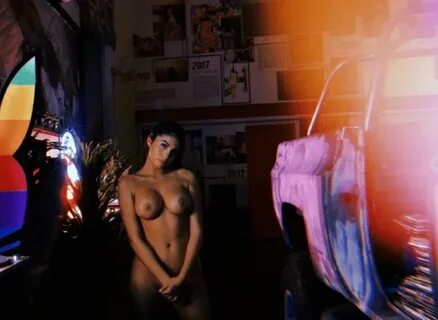 Onlyfans - Amanda Trivizas Nude Leaked (3 Videos + 193 Photo