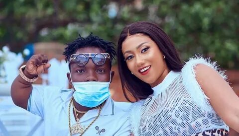 Shatta Bundle Looks Richer than before in a latest photo wit