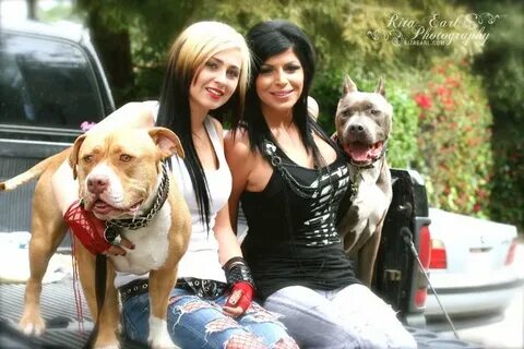 Rita Earl Photography Pit bulls & parolees, Pitbull mom, Pit