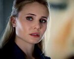 Hot TV Babe Of The Week.Leah Pipes 天 涯 小 筑
