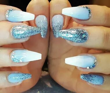 I really like these.. #acrylicnailsforsummer Blue ombre nail