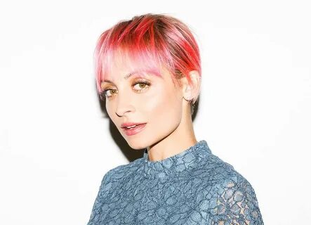 Image result for nicole richie Nicole richie hair, Pink hair