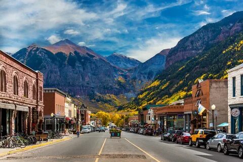 13 Best Fall Vacation Destinations Across The USA