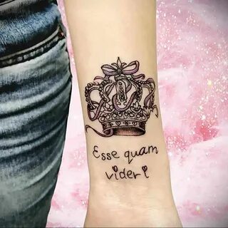 Тату корона на руке у девушки 11.12.2020 № 038 -tattoo on ha