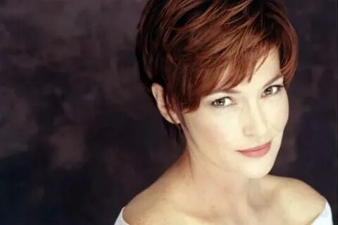 Image of Carolyn Hennesy