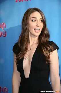 Whose hotter Sara Bareilles or Chelsea Peretti?