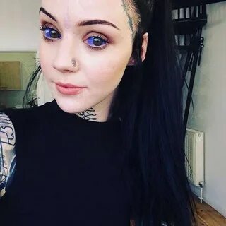 Grace Neutral is a hand poke tattoo artist who rose to inter