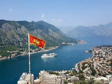 Parlemen Akan Ubah UU Gereja, Warga Montenegro Protes