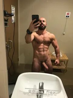 muscle-daddy-naked-selfie - My Own Private Locker Room