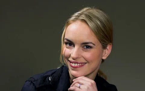10+ Nina Hoss HD Wallpapers and Backgrounds