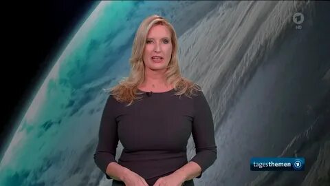 Weather Girl Claudia Kleinert 20181107 - YouTube