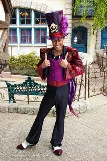 Dr. Facilier Disney villain costumes, Villain costumes, Vill