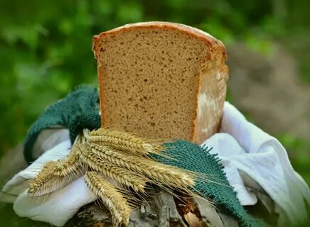 Celebration Bread: The baking of the Straun Loaf by TheWellS