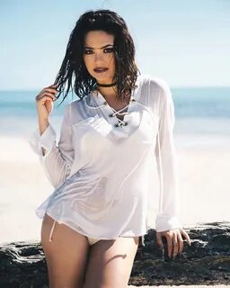 La actriz y presentadora cubana Alina Robert más sexy que nu