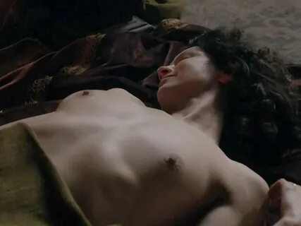 Caitriona Balfe & Nell Hudson Topless In Outlander - PaparaZ