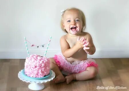 1st Birthday Smash Cake Tutorial + Simple Vanilla Cake recip