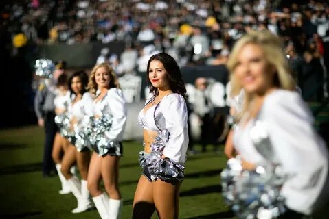 Oakland Raiderettes Photos from Week 13 - Ultimate Cheerlead