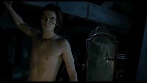 The Stars Come Out To Play: Ben Barnes - Shirtless & Naked i