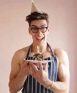 Topless Baker', Matt Adlard Is Breaking The Internet For Bei