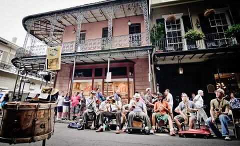 Smoking Time Jazz Club on New Orleans Street IV 18/04/2011. 