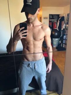 Grey Sweatpants Bulges اباحي XXX-Gays.com