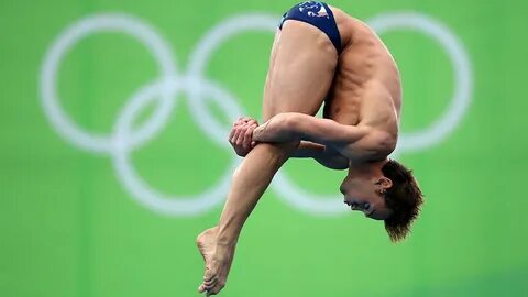 BBC Sport - Olympic Diving, 2016, Semi-final: Tom Daley goes