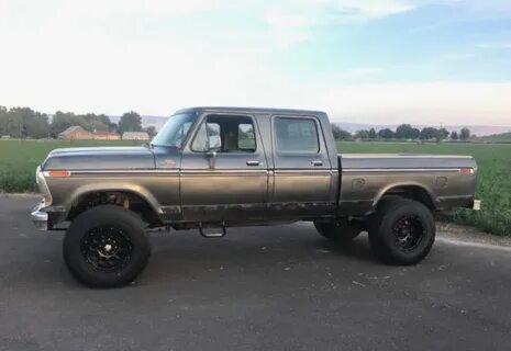 1979 Ford F250 Crew cab 4x4 pickup truck - 4 door crewcab wi