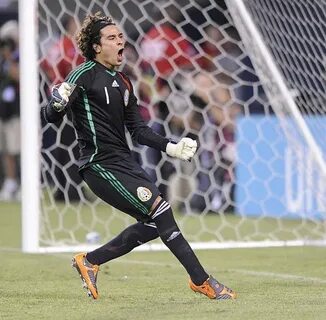 on Twitter: "We need that 2009 Memo Ochoa now more than ever