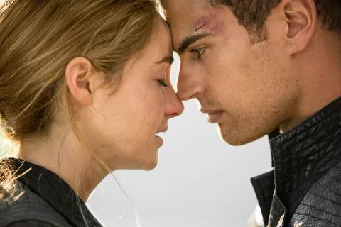 Movie Still - Tris and Four foto (37365599) - fanpop