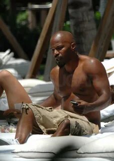 Pictures of Jamie Foxx Shirtless in Miami POPSUGAR Celebrity