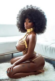 Ebony Mystique na Twitterze: "FoXxXy Brown BIG Mama Africa T