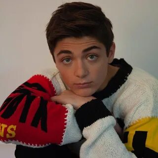 Asher Angel HD Wallpapers 7wallpapers.net