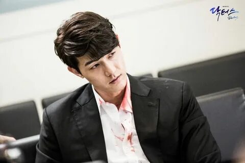 9 Potret Gentle Lee Ki-Woo, Arsitek di KDrama 'Just Between 