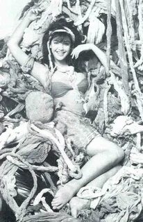 Phoebe cates feet.