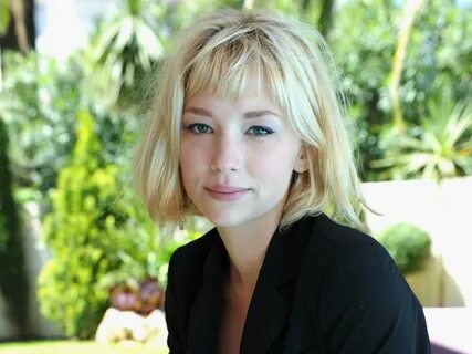 Jennifer Lawrence 'doppelganger' found in Girl on the Train 