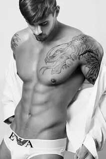 Pin by Catherine Dowse on Beautiful Male Form Guy pictures, 