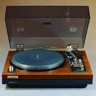 #Repost @analog_retro Classic late 70s Turntable system. #pi