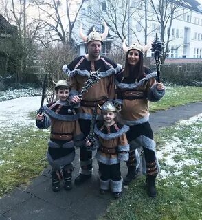 Costume, Vikings Halloween, Halloween Boo, Family Halloween, Haloween, Fami...