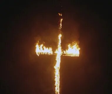 crosses burning in 28 images * Boicotpreventiu.org