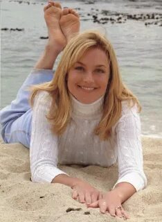 Hollywood Star Feet: Elisabeth Rohm Feet