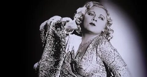 Mae West: Mae West: Breast Fixation