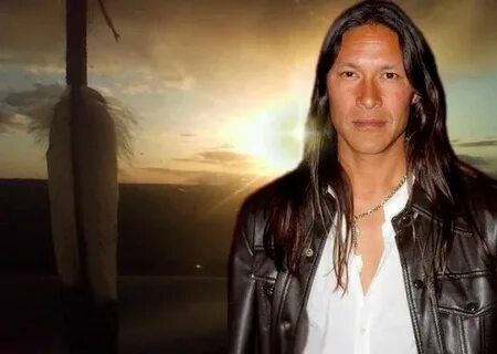 Rick Mora. native actor (l) (l) (l) Amérindien