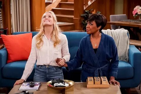 Beth Behrs on Twitter: "Prayin with my girl @tichinaarnold t