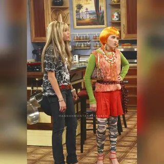 Polubienia: 749, komentarze: 8 - Hannah Montana (@hannahmont