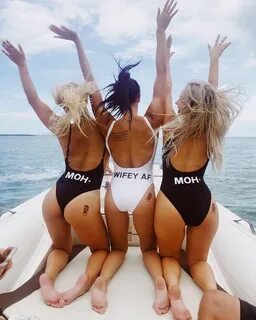 @rachelle_mason and her girls in SHIP SHAPE 🚢 for this bach 