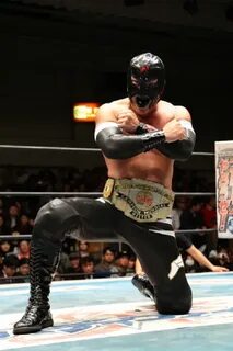 FOTO NJPW: Atleta della federazione conquista Titolo CMLL Zo