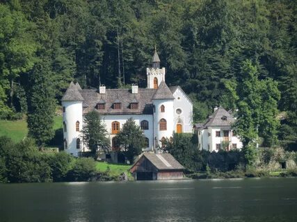 File:Schloss Grub, Obertraun 67, 68, 4831 Obertraun OÖ.jpg -